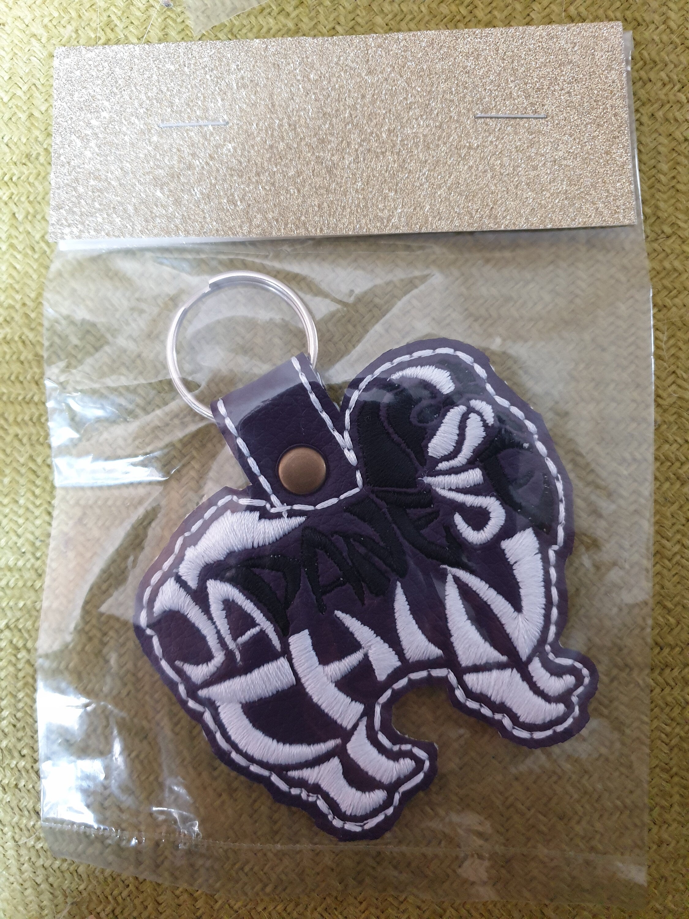 Japanese Chin Embroidered Keyring: Vinyl Dog Key Fob