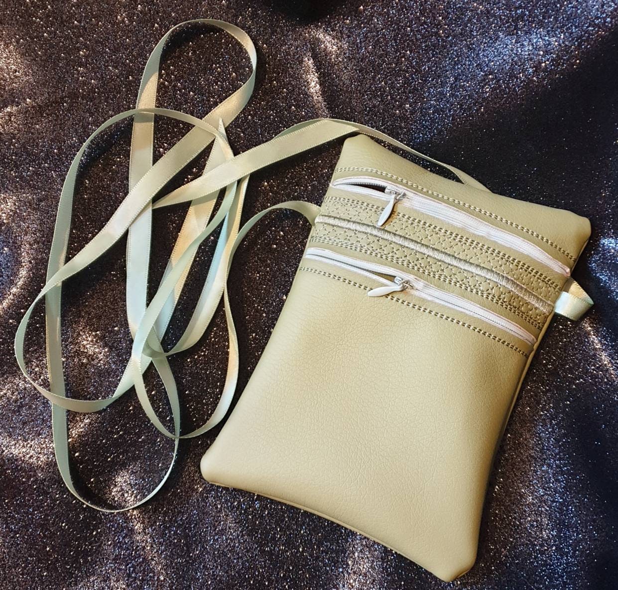 Dog Show Bait Bag: Double Zip Treat Pouch