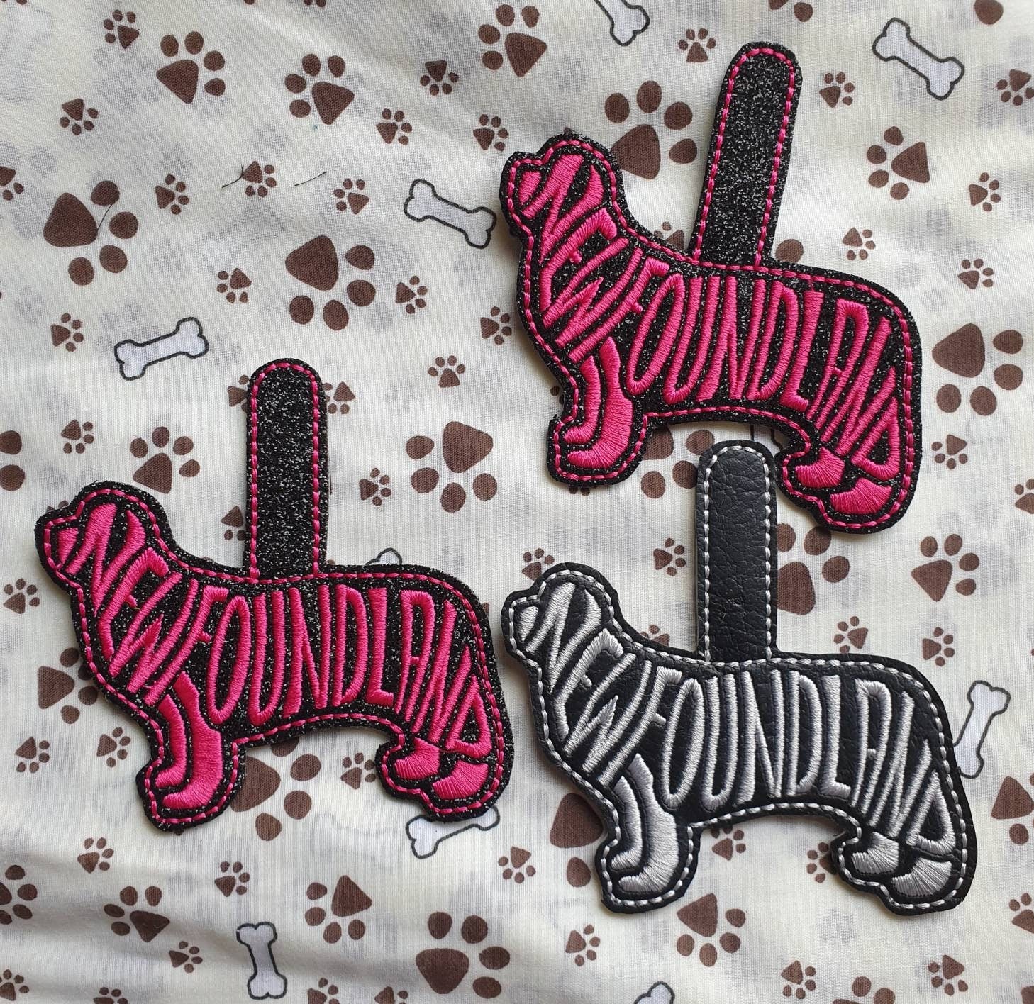 Embroidered Newfoundland Dog Keyring: Vinyl Key Fob
