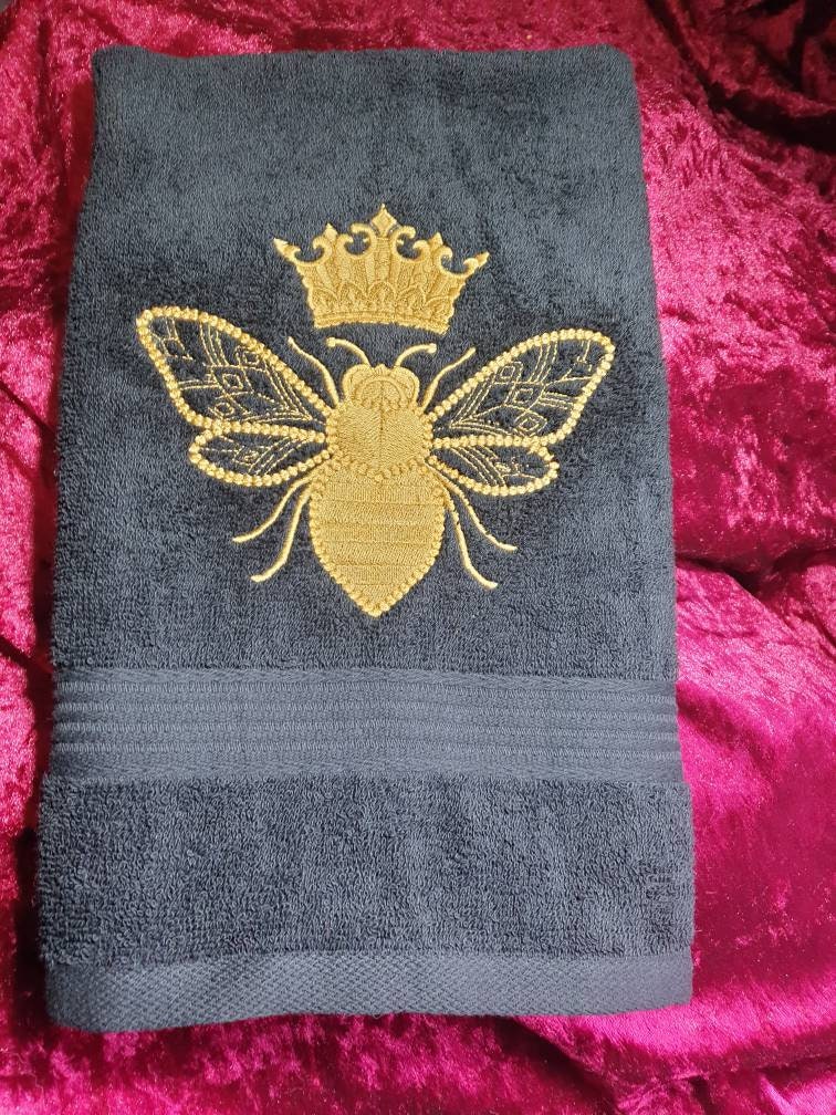 Embroidered Queen Bee Towels: Bathroom Decor