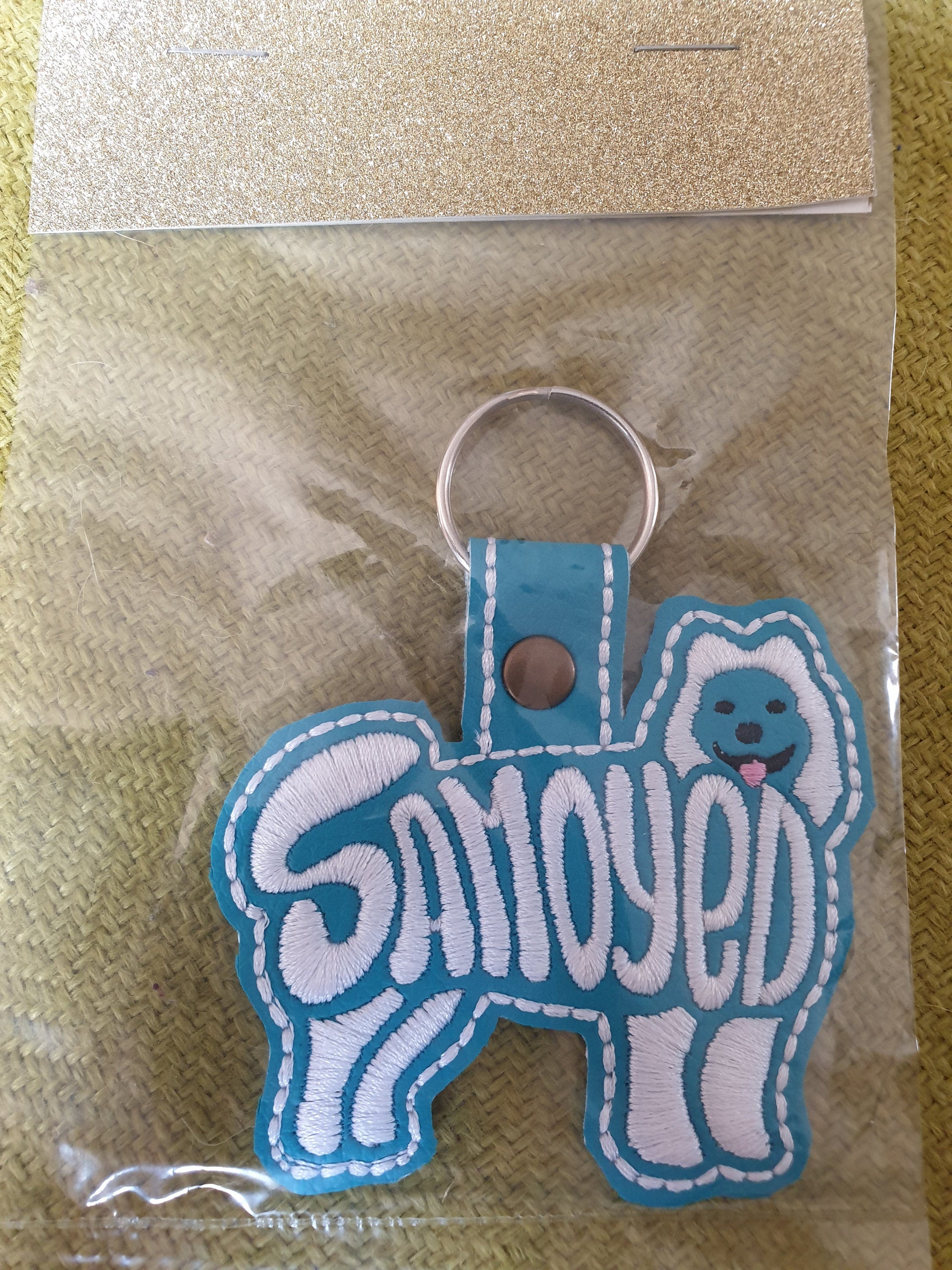 Embroidered Samoyed Keyring: Vinyl Dog Key Fob