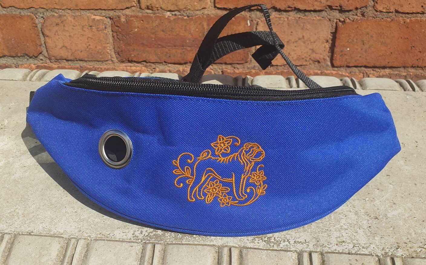 Dog Walking Bum Bag: Polyester Fanny Pack with Poo Bag Dispenser