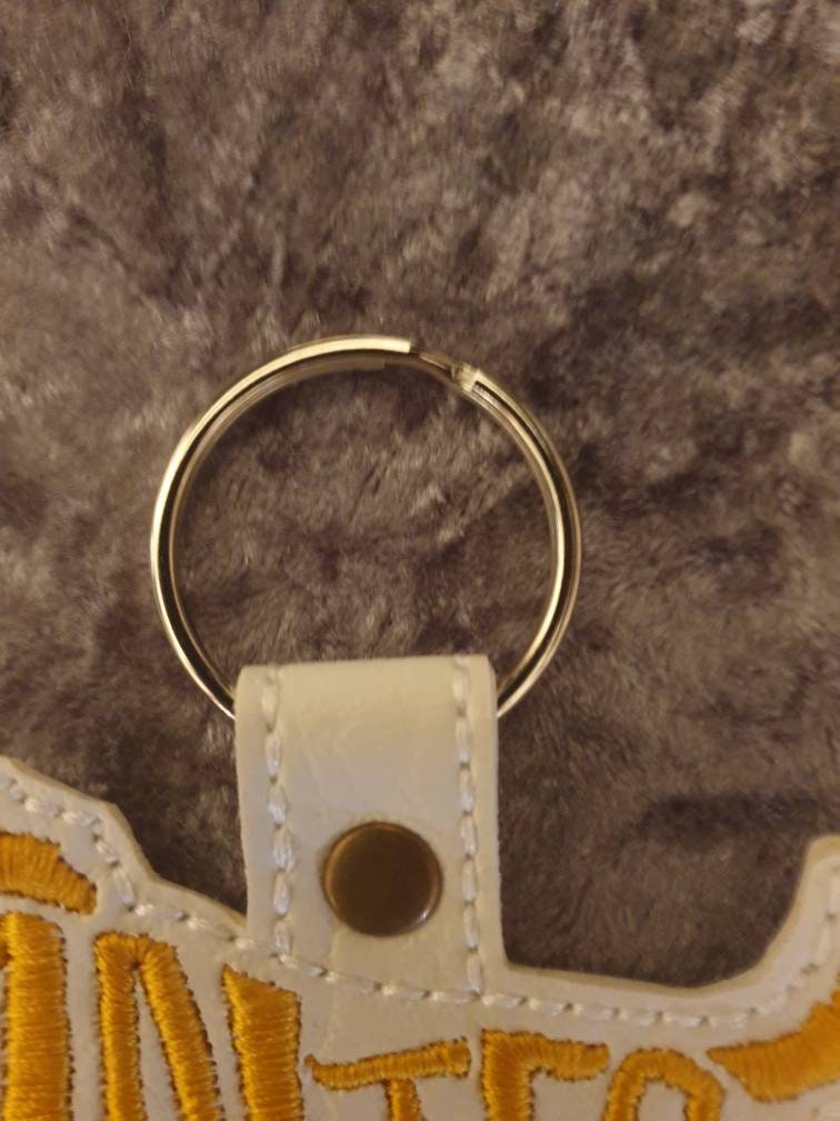 Embroidered Maltese Keyring – Vinyl Key Fob | Dog Lover Gift