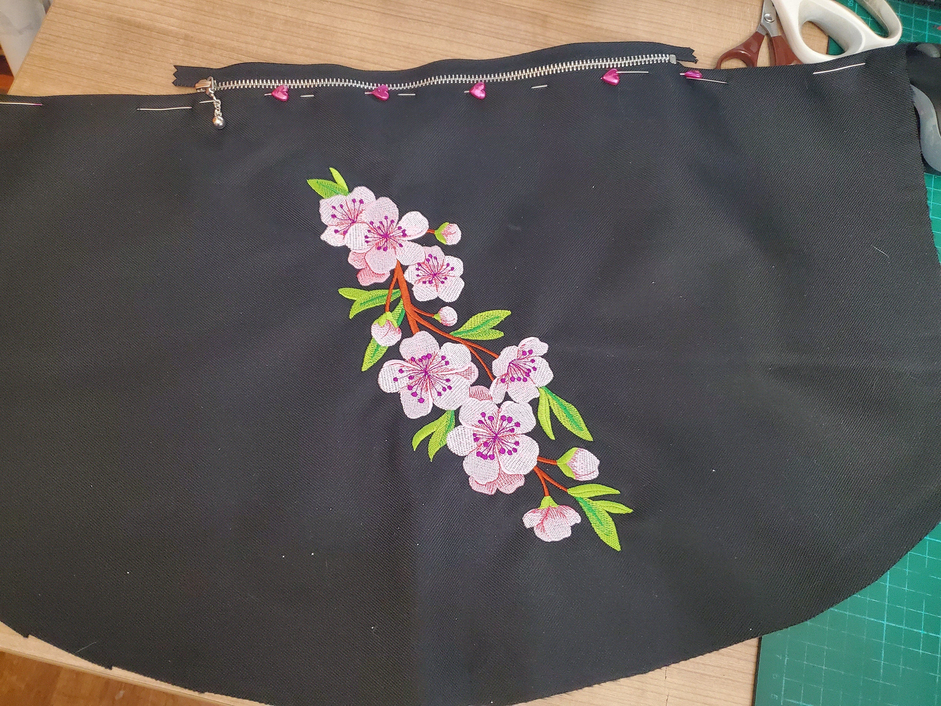 Personalized Embroidered Garment Bag: Waterproof Suit Carrier