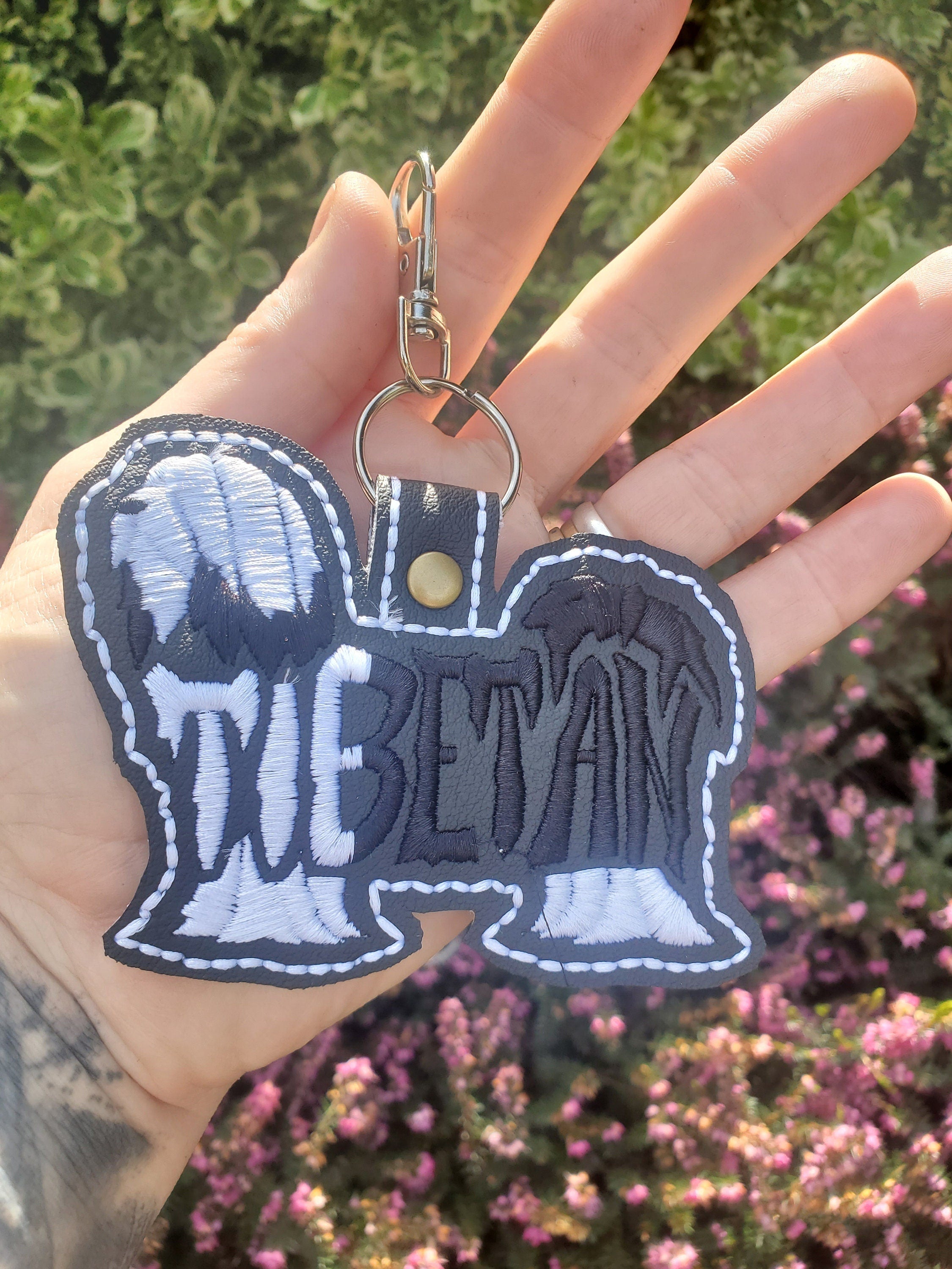Embroidered Tibetan Terrier Keyring: Vinyl Dog Key Fob