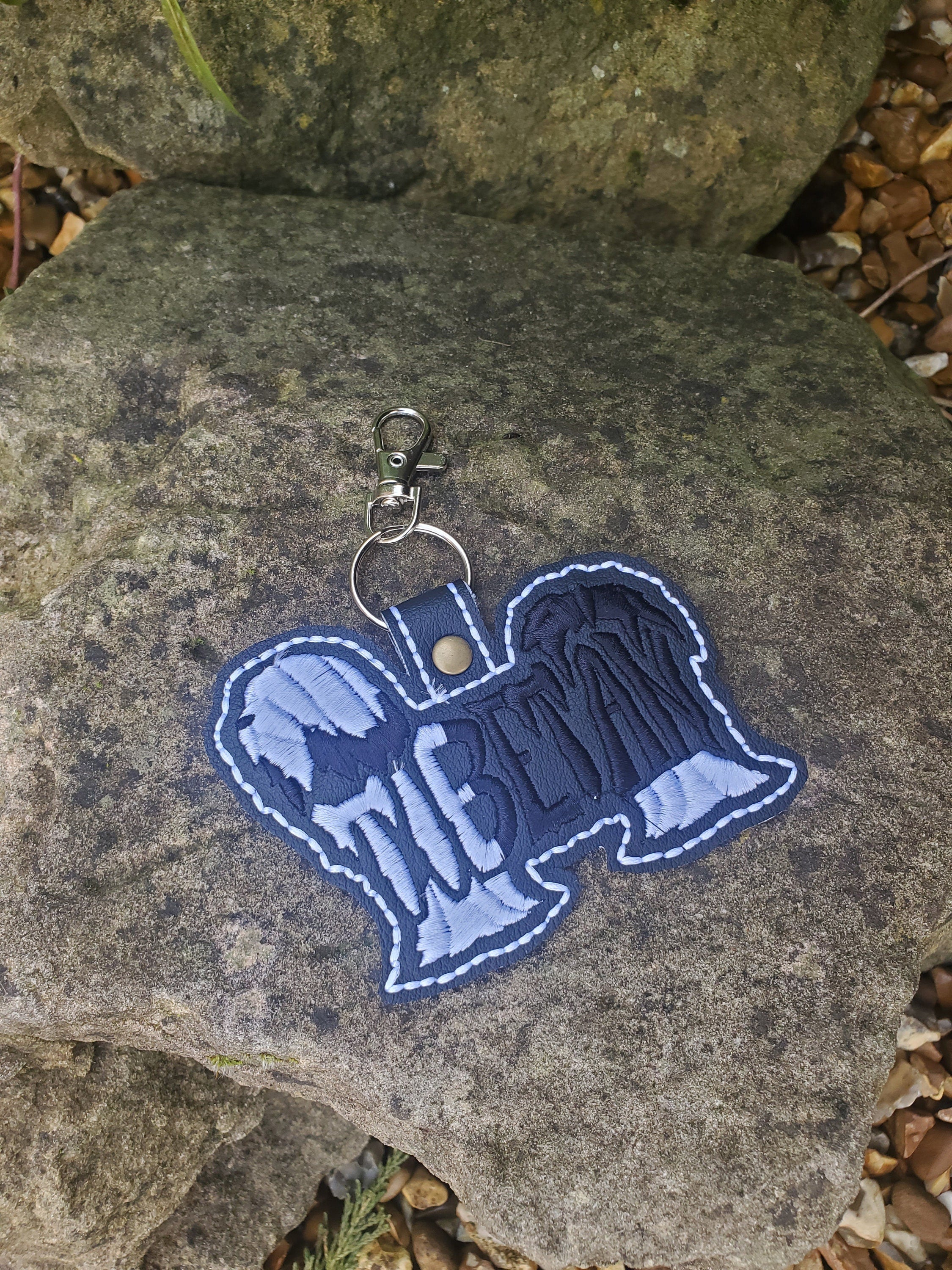 Embroidered Tibetan Terrier Keyring: Vinyl Dog Key Fob