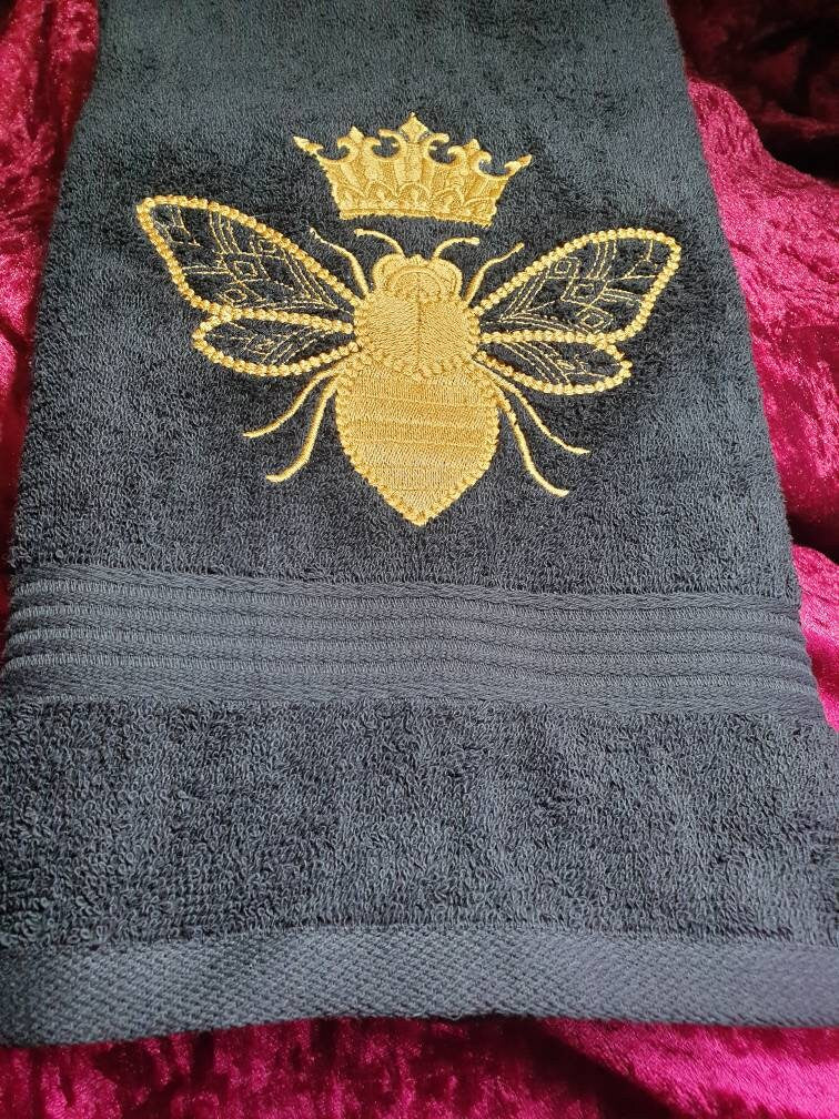 Embroidered Queen Bee Towels: Bathroom Decor
